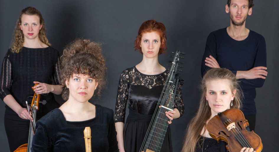 Ensemble Kassiopeia, Quelle: Tim Bayern Das Quintett: Salome Ryser, Sophie Rieth, Cornelia Demmer, Felicia Graf, Umberto Kostanic (vlnr)